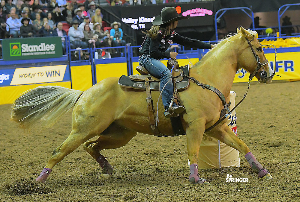 Sister Speeds Through Cloverleaf Pattern Turning in Fastest Time at 2022 Wrangler NFR